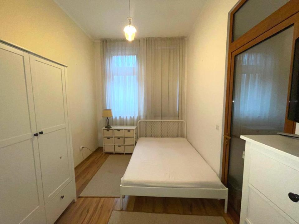 - Center - Free Parking Apartment